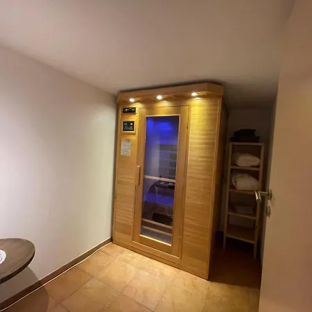 Gaesteappartements Mechels Daire Wilnsdorf